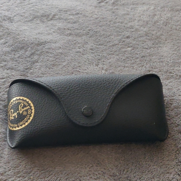 Round Silver Sunglasses - Picture 5 of 5